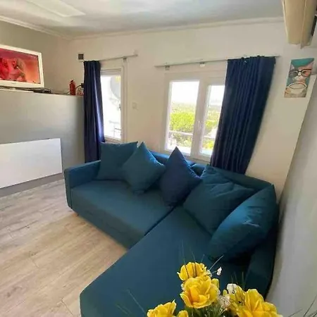Ninos Sea View Holiday home *